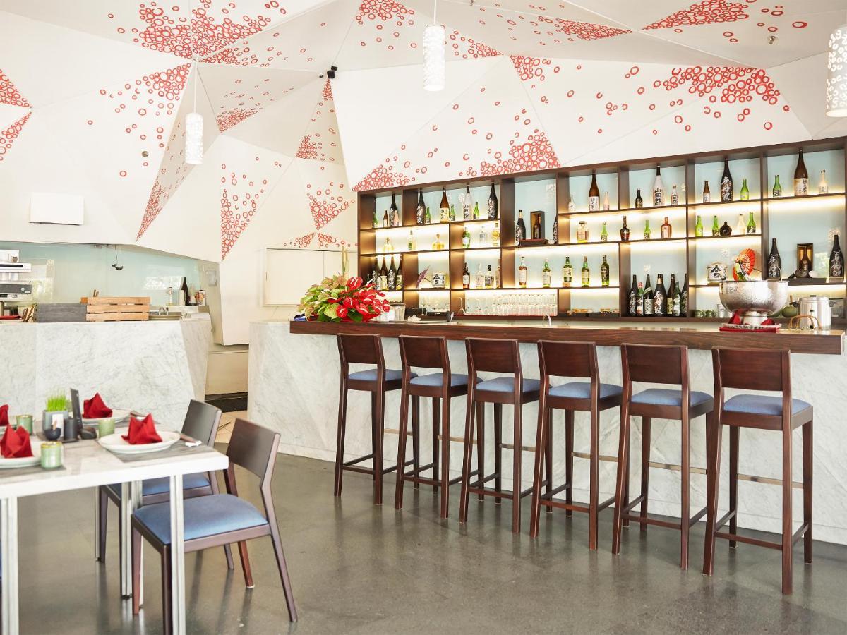 منتجع مايا سانور آند سبا المظهر الخارجي الصورة Interior of a restaurant